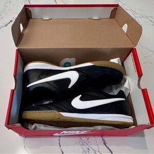 Nike Gato Indoor Soccer Shoes Black White Gum HQ6019-001 Men’s Size 12.5 NEW